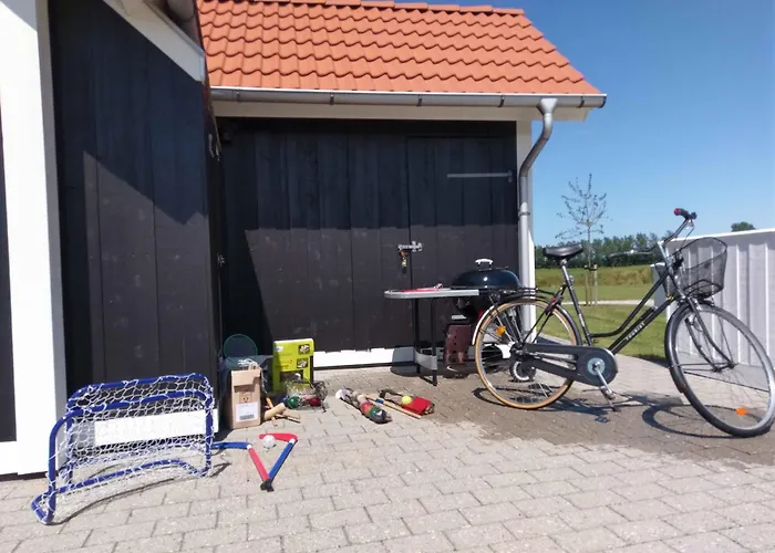 Villa Cozy House Near The Sea